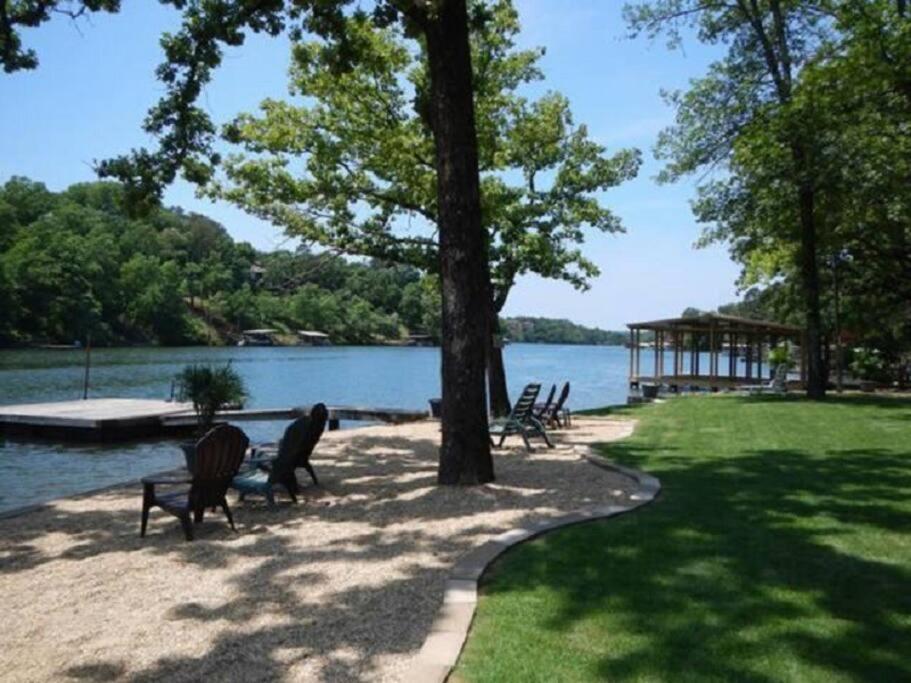 #02 - Unique Lakeside Studio Cottage- Pet Friendly 温泉城 外观 照片